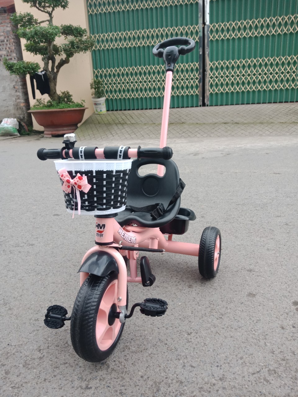 Xe cần đẩy 3 bánh màu hồng cho bé