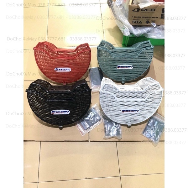 Rổ Scoopy có nắp cài có thể gắn được nhiều dòng xe . DoChoiXeMay