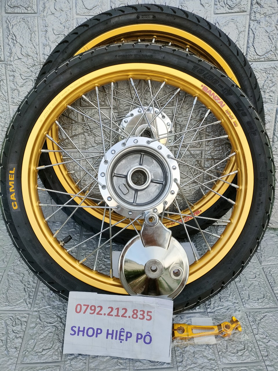 BÁNH CĂM WAVE 1 ĐĨA TRƯỚC NIỀNG NHÔM BANZAI MÀU VÀNG ĐÙM MẠ CRÔM VỎ RUỘT CAMEL KÈM PAT THẮNG MÁ ĐÙM SAU ĐÃ RÚT CĂM VÔ VỎ RUỘT