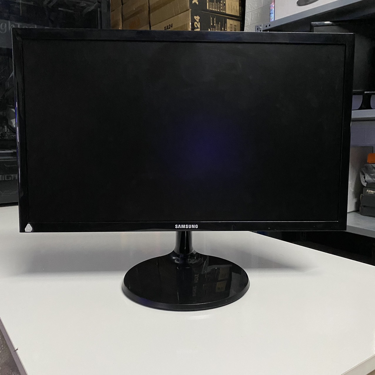 Màn hình máy tính 22 inch LED Full HD viền mỏng các hãng Samsung, LG, Asus, Viewsonic... giao ngẫu nhiên