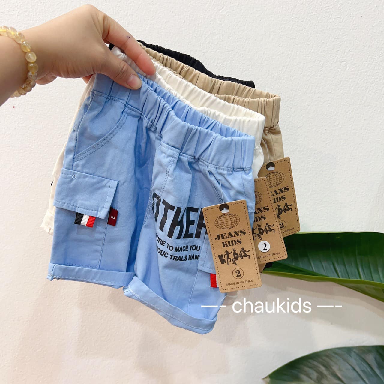 Quần đùi kaki, quần đùi túi hộp phối chữ sành điệu cho bé trai bé gái