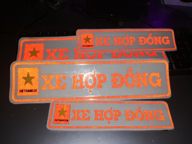 Logo xe hợp đồng phản quang, phong cách