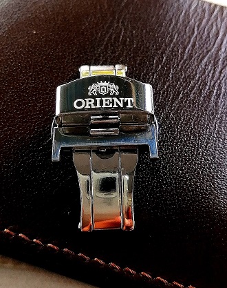 Khóa bướm khắc logo Orient