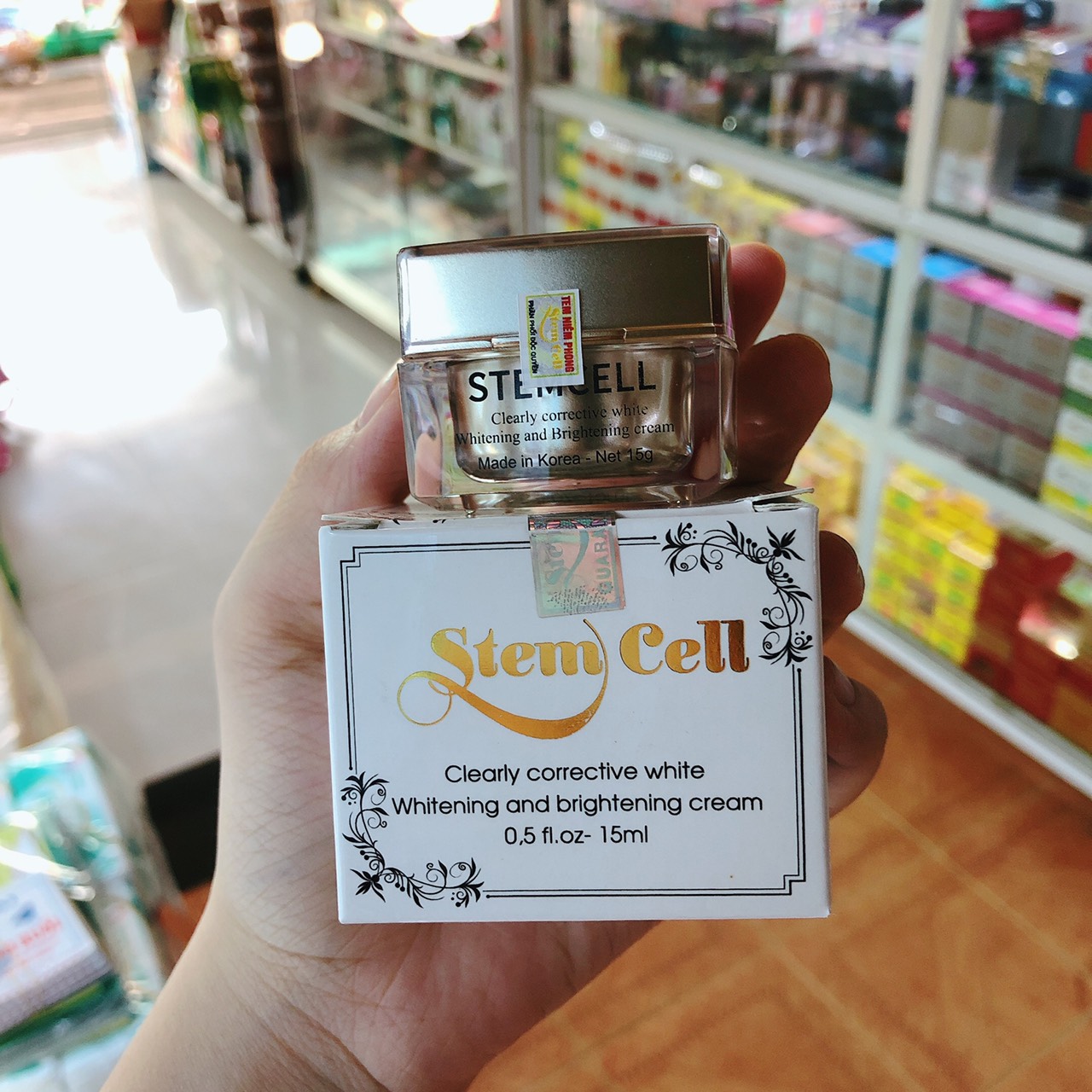 Kem stem cell dưỡng trắng da se khít lỗ chân lông chống lão hóa