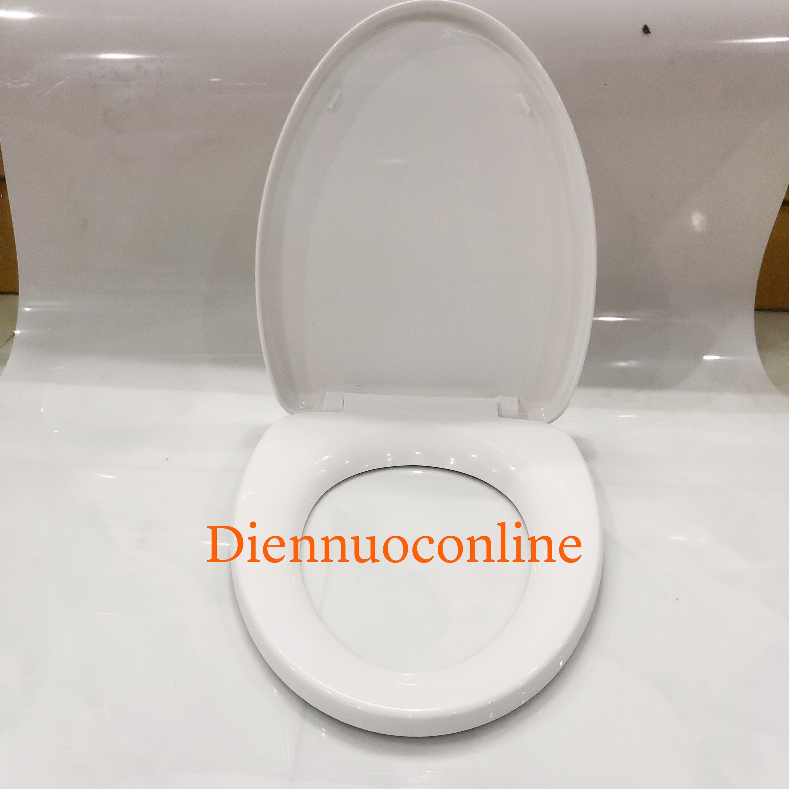 Nắp Bồn Cầu Nguyên Khối Rơi Êm Cao Cấp