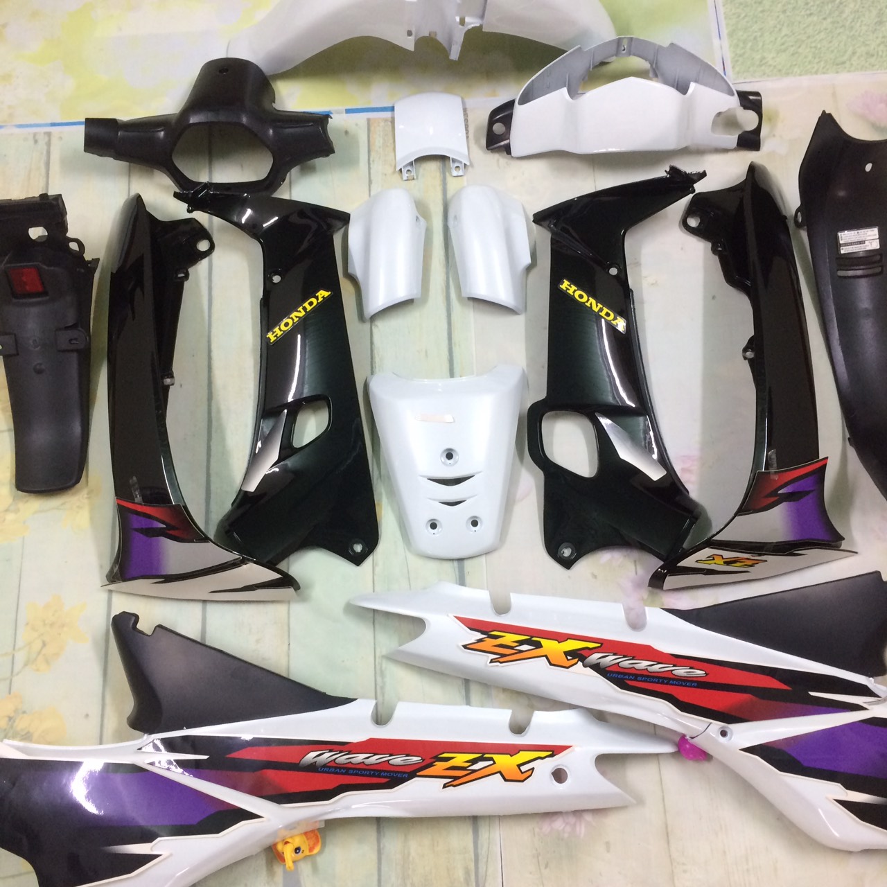 ( Tặng Tem )  Dàn áo xe Wave ZX - Wave Alpha /Wave nhỏ 110  đời 2000 - 2005 màu Trắng - nhựa trắng nguyên sinh ABS LOẠI ĐẸP