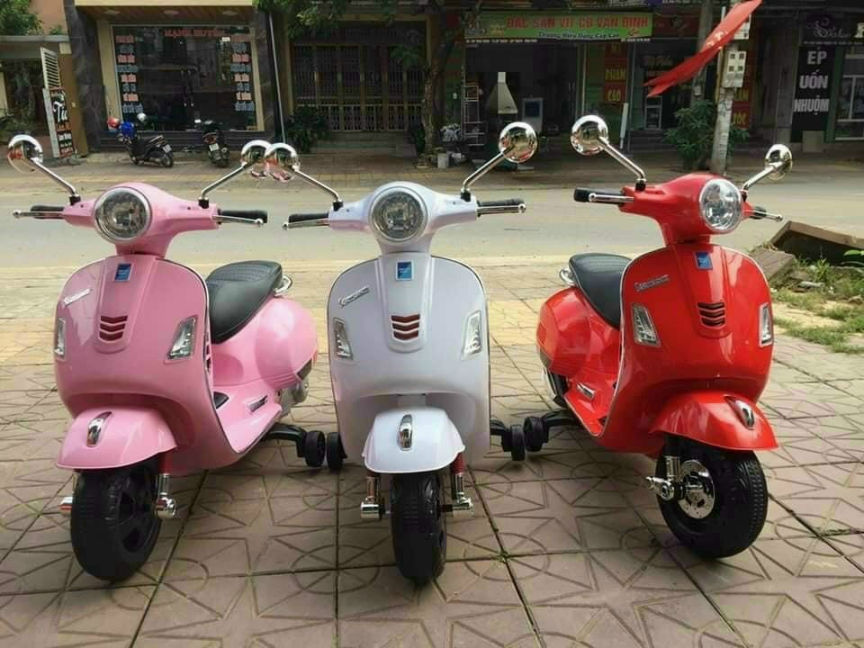 Xe máy điện trẻ em/ xe máy vespa cho bé Xe máy điện trẻ em