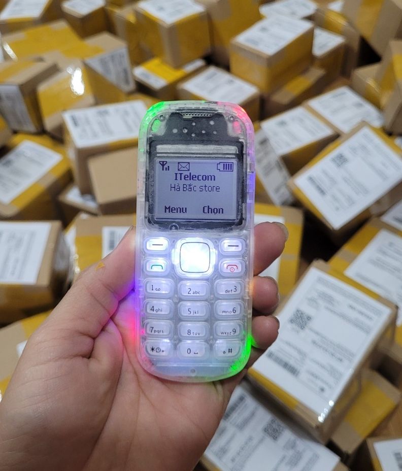 Điện Thoại 128O Độ Đèn Led 10 Bóng Nháy Siêu Đẹp, Kèm Pin Sạc