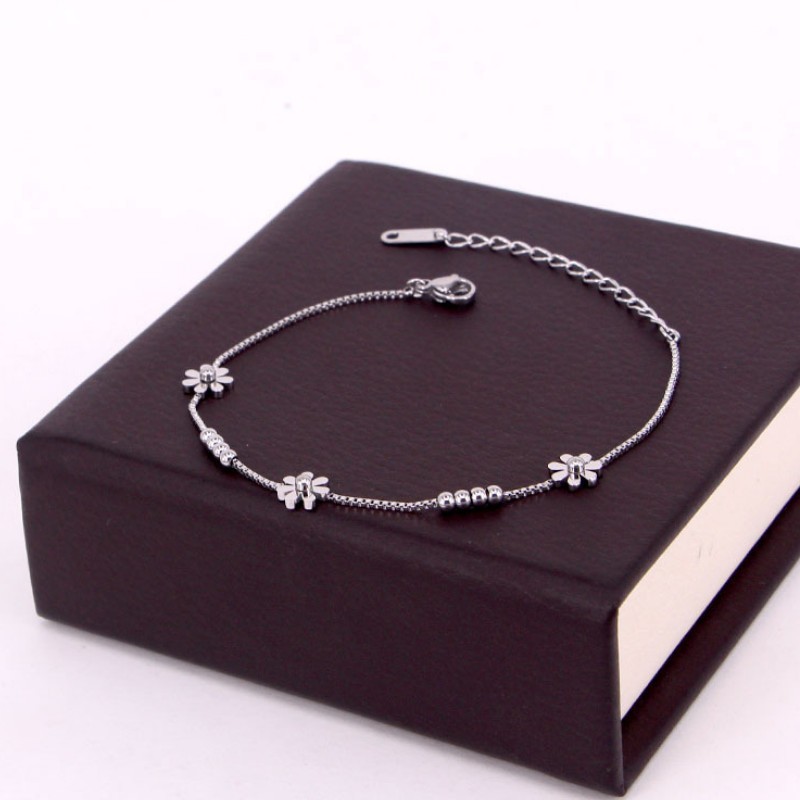 Lắc Chân Hoa Cúc Titan Ko Đen TT 2557