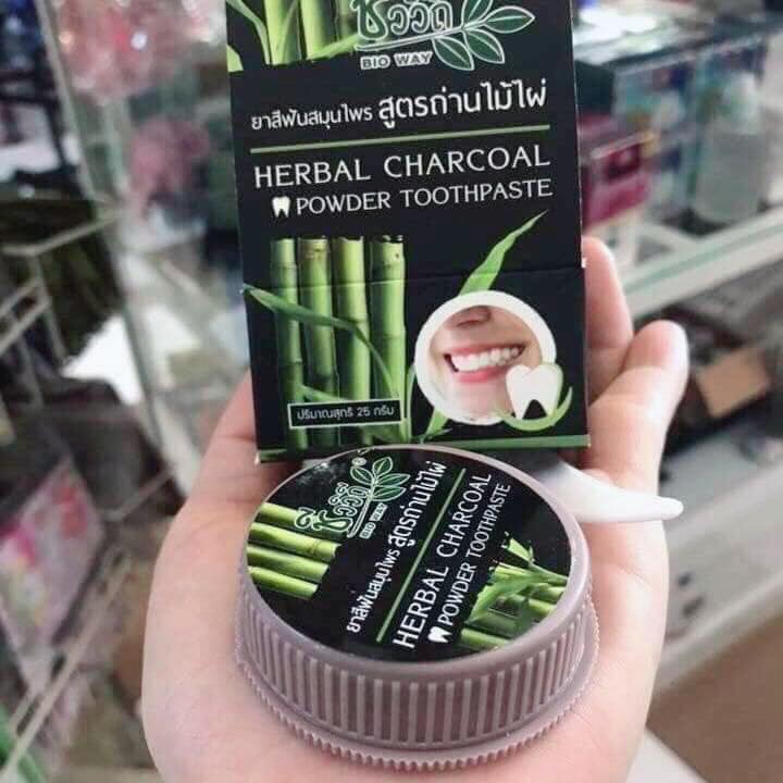 Bột tẩy trắng răng than tre herbal charcoal thái lan