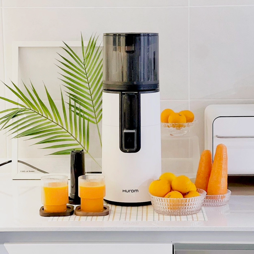 Máy ép chậm Hurom H400 - model 2023. Máy ép trái cây Hàn Quốc - Bảo hành 10 năm.