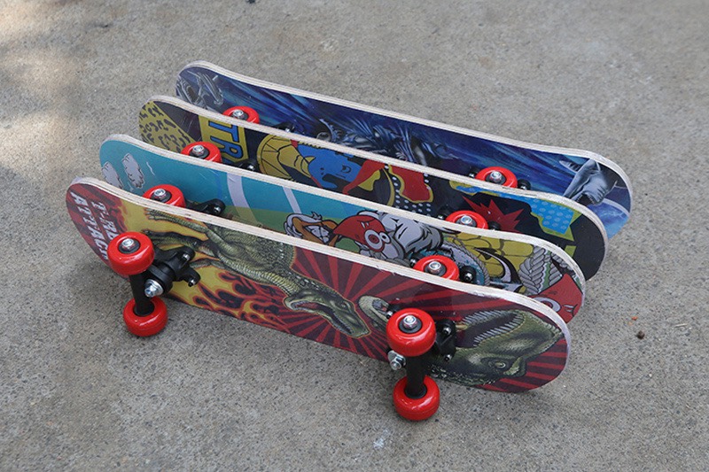 Ván trượt skateboard thể thao chất liệu gỗ phong ép cao cấp 7 lớp 60*15