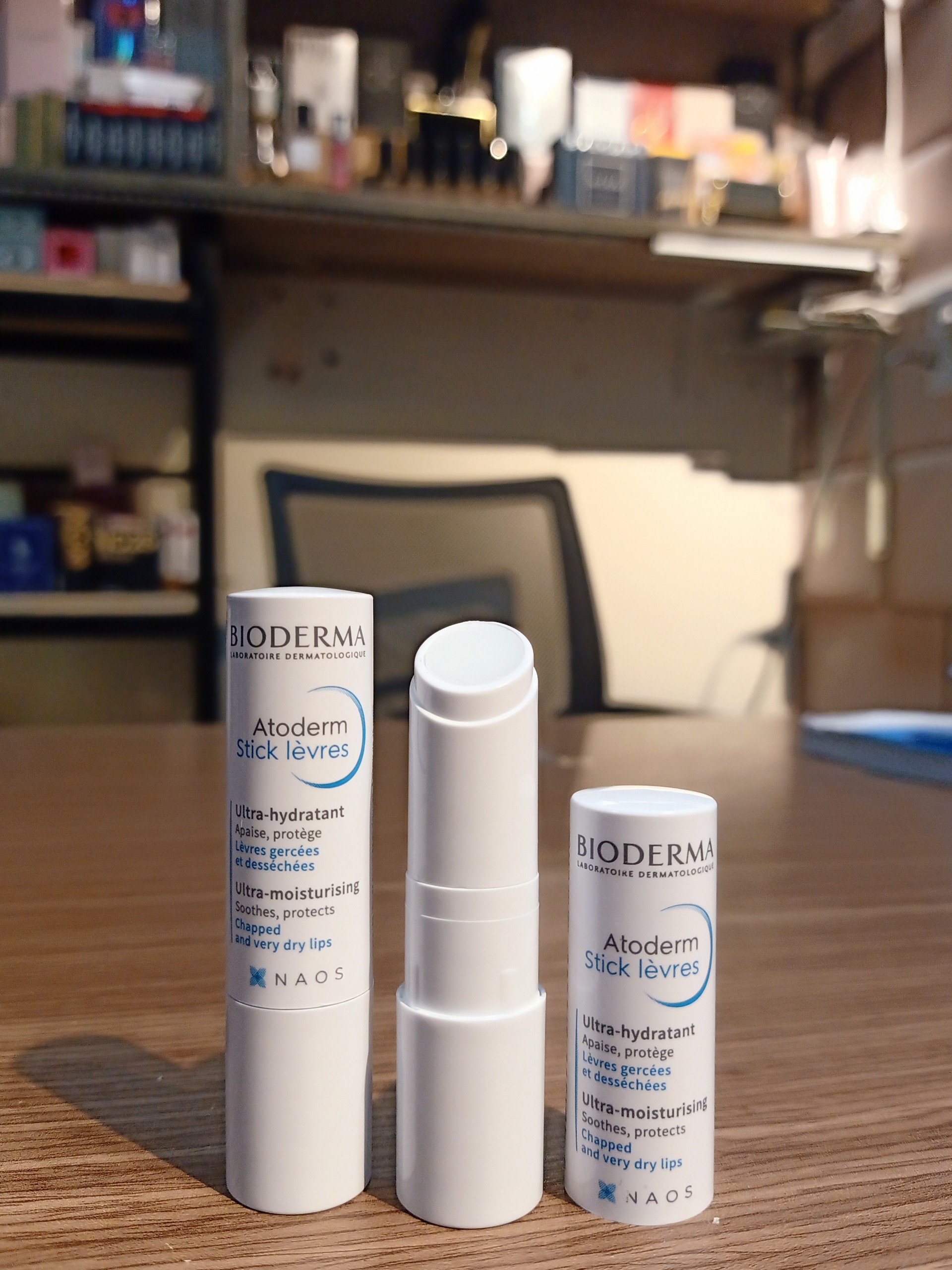 Son Dưỡng Môi Bioderma Atoderm Lèvres Stick