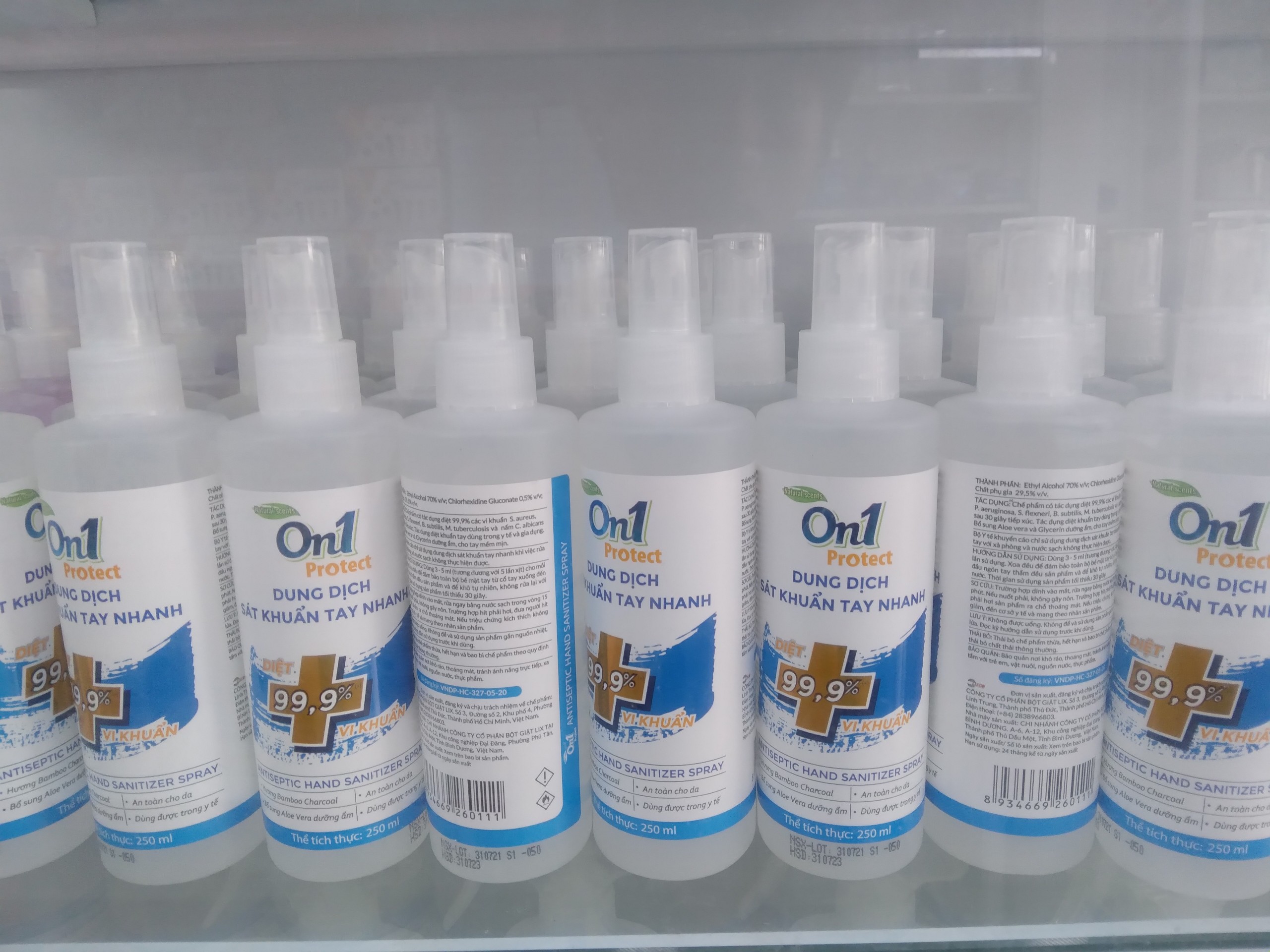 Dung dịch sát khuẩn tay nhanh On1 chai 250ml