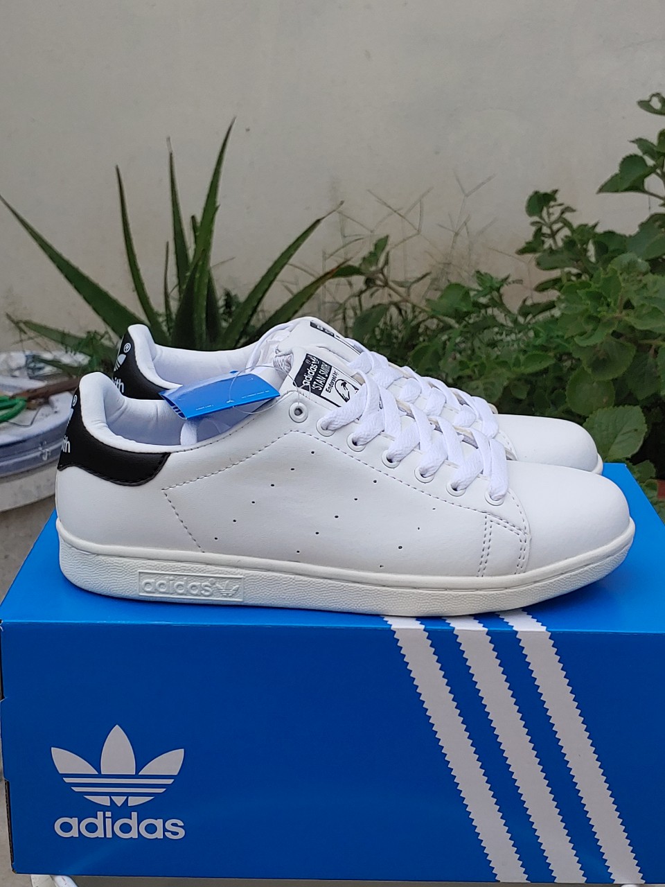 Size 36 37 39 40 42 43 giày thể thao nam nữ 36-44 màu trắng gót đen m81 hàng nhẹ , hàng chuẩn size