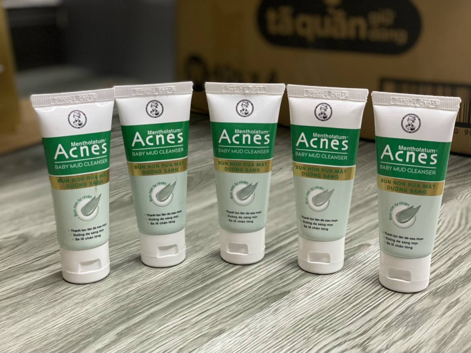 3 sữa rửa mặt bùn non acnes baby mud 25g