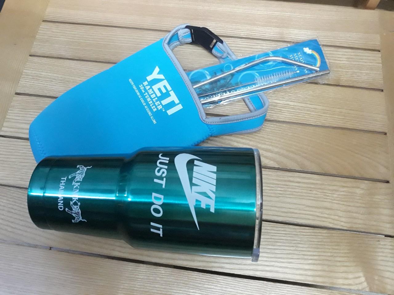 Ly giữ nhiệt logo nikee 900ml thái lan