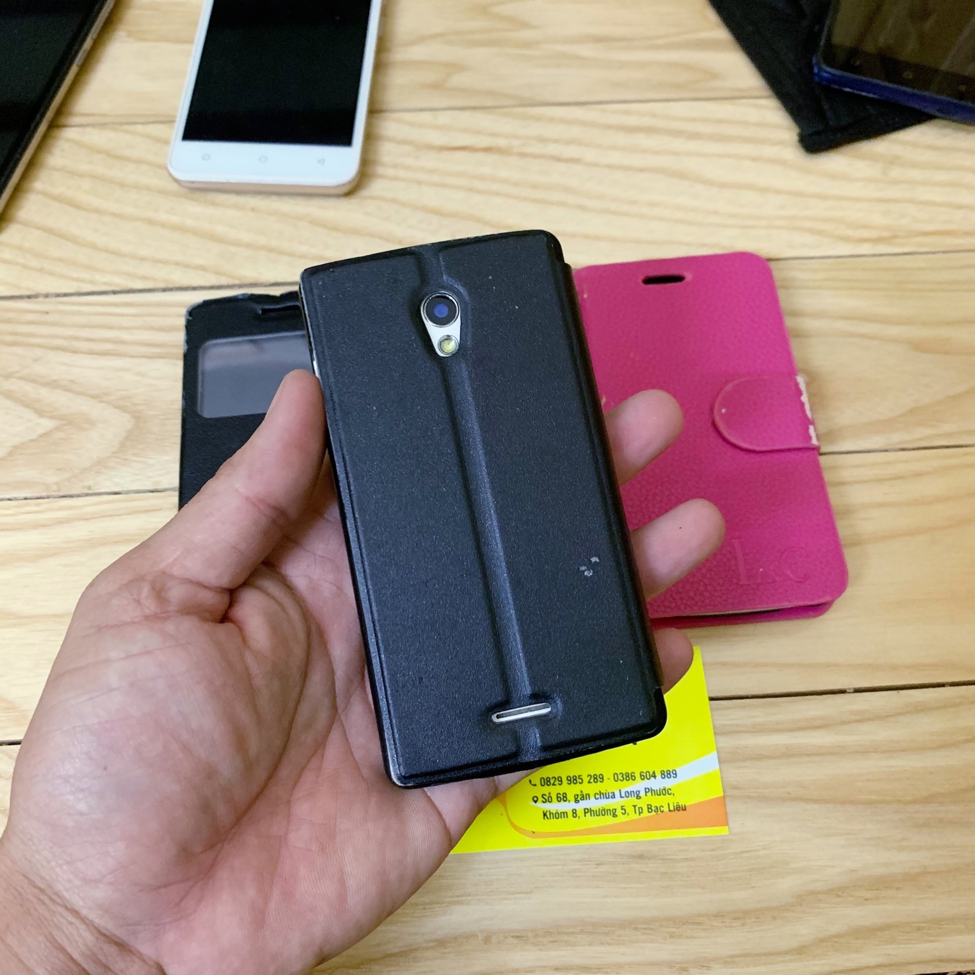Điện thoại cảm ứng chữa cháy giá rẻ oppo nhỏ