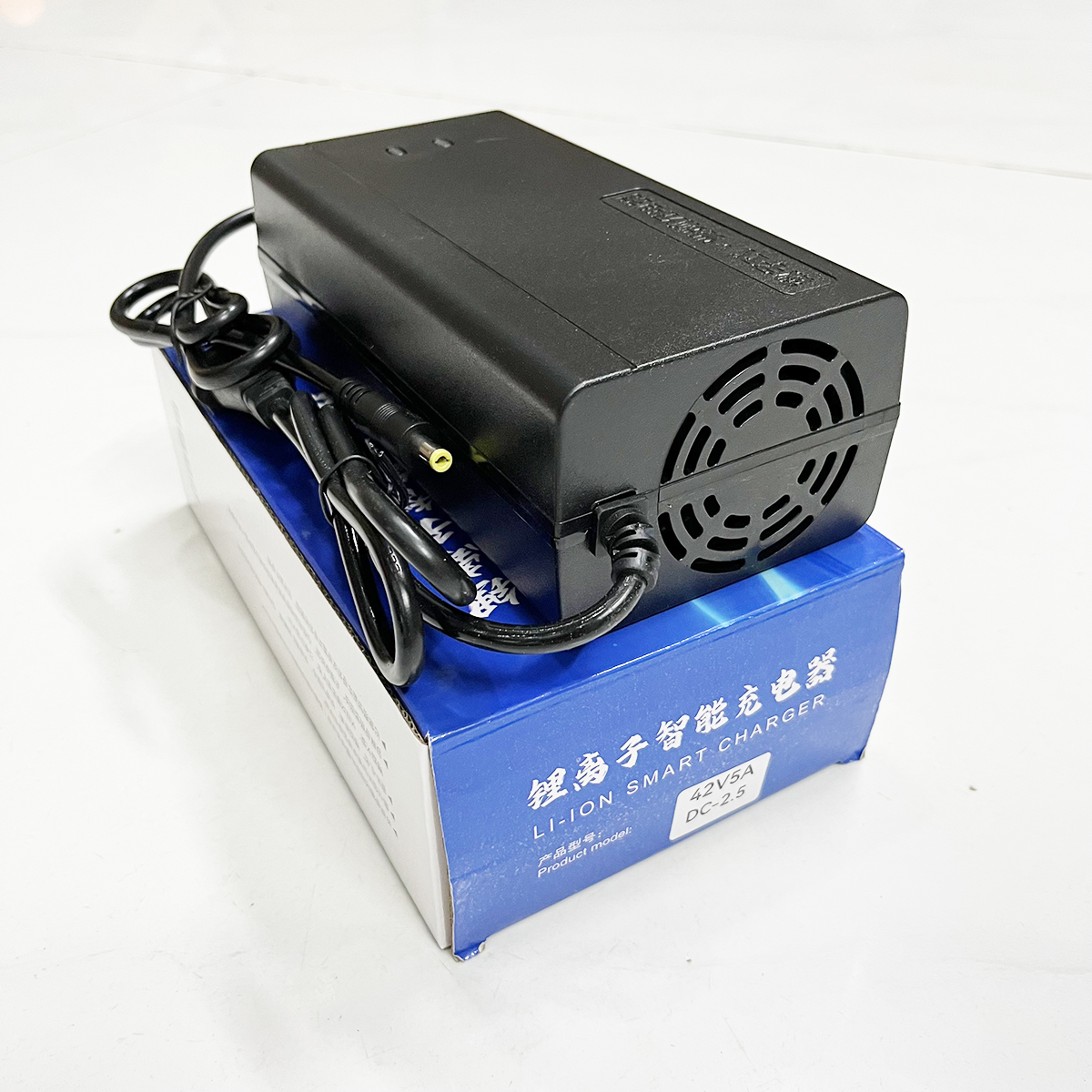 Sạc 10s 5a 42v dùng cho pin li-ion 3.7v