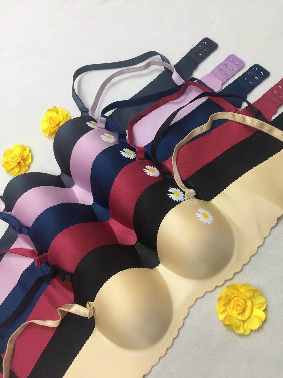 Áo ngực cup ngang hoa cúc nâng dày ms421