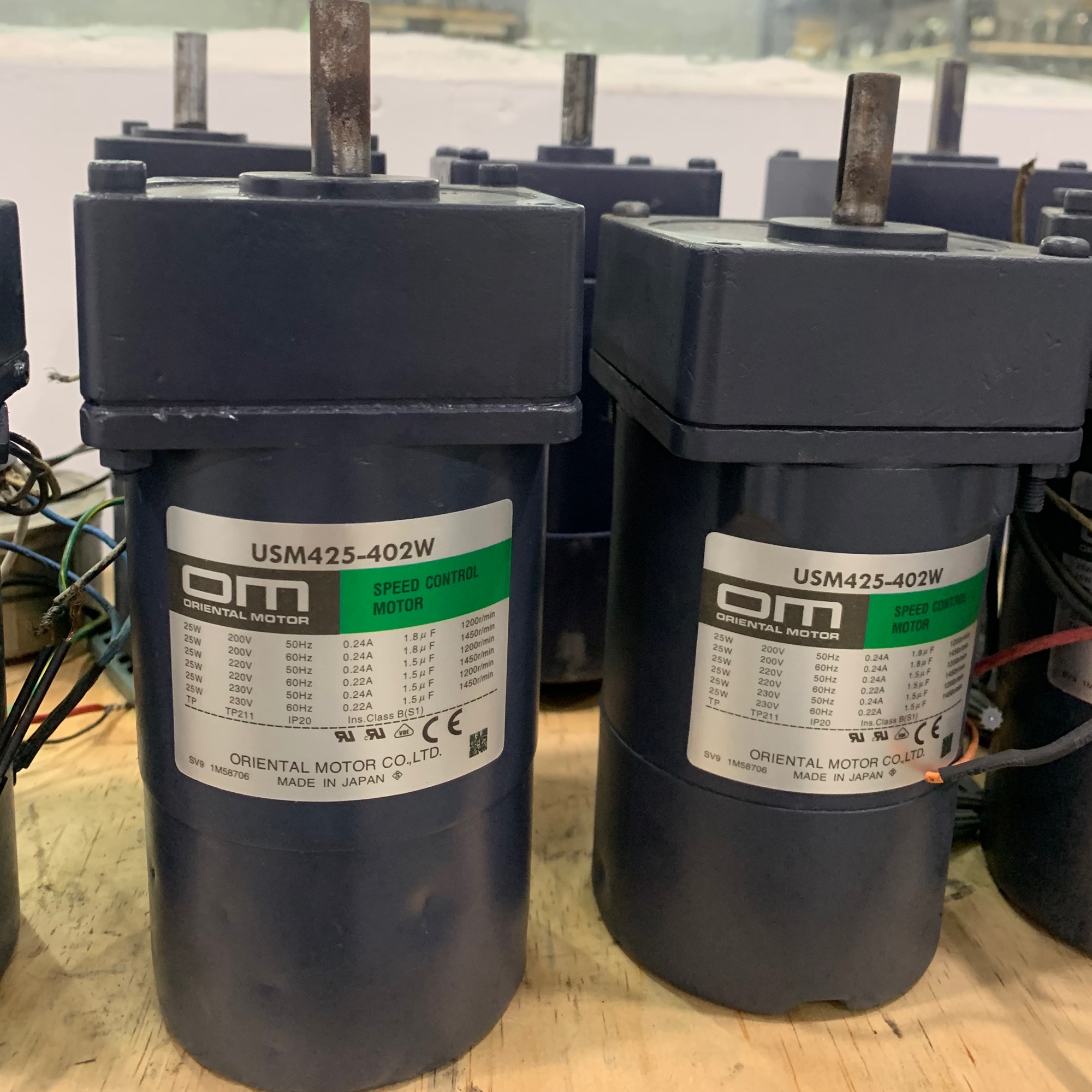 MÔ TƠ GIẢM TỐC CÓ PHANH - 220vol