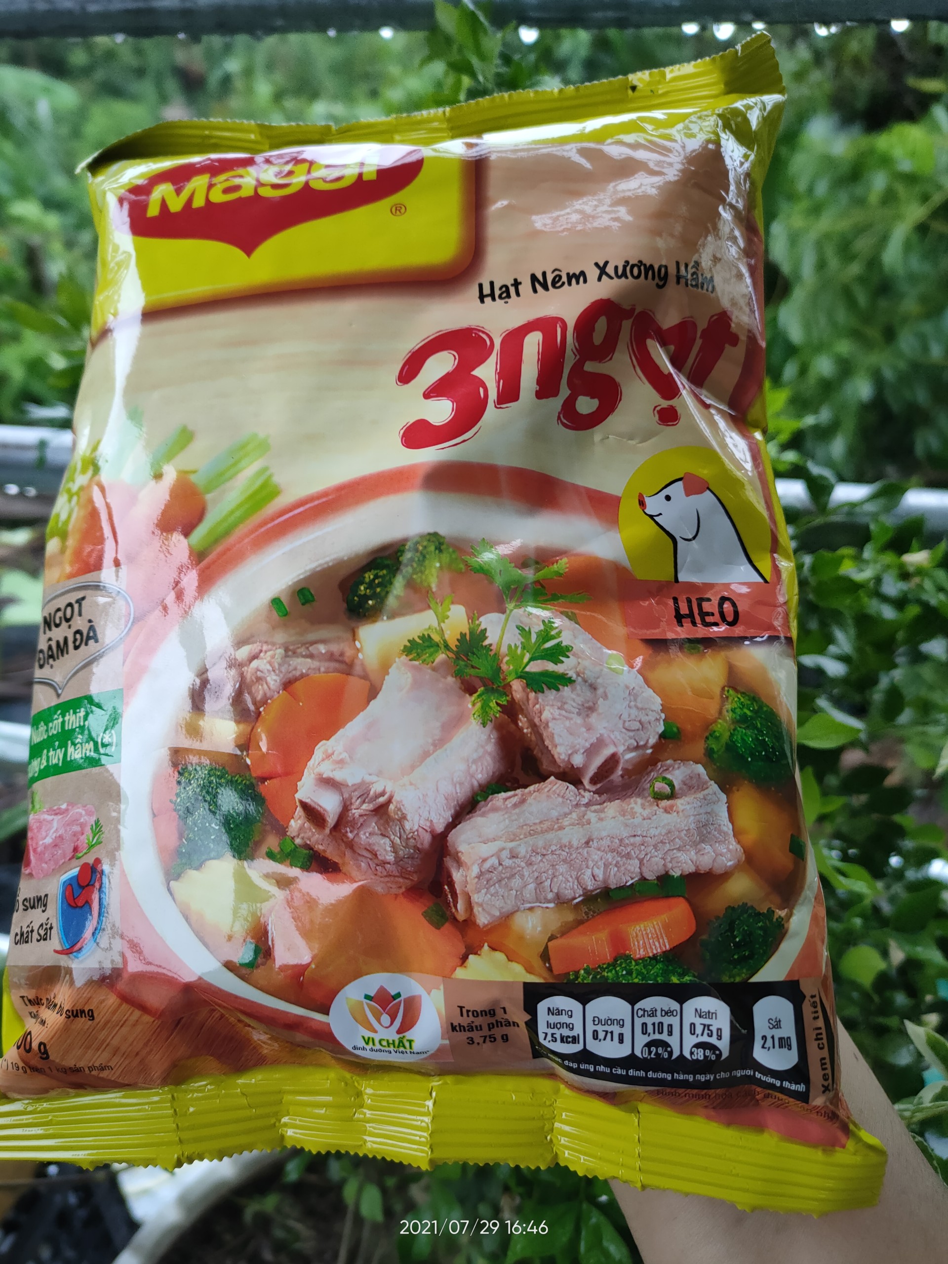 Hạt nêm xương hầm Maggi 3 Ngọt vị heo gói 900g