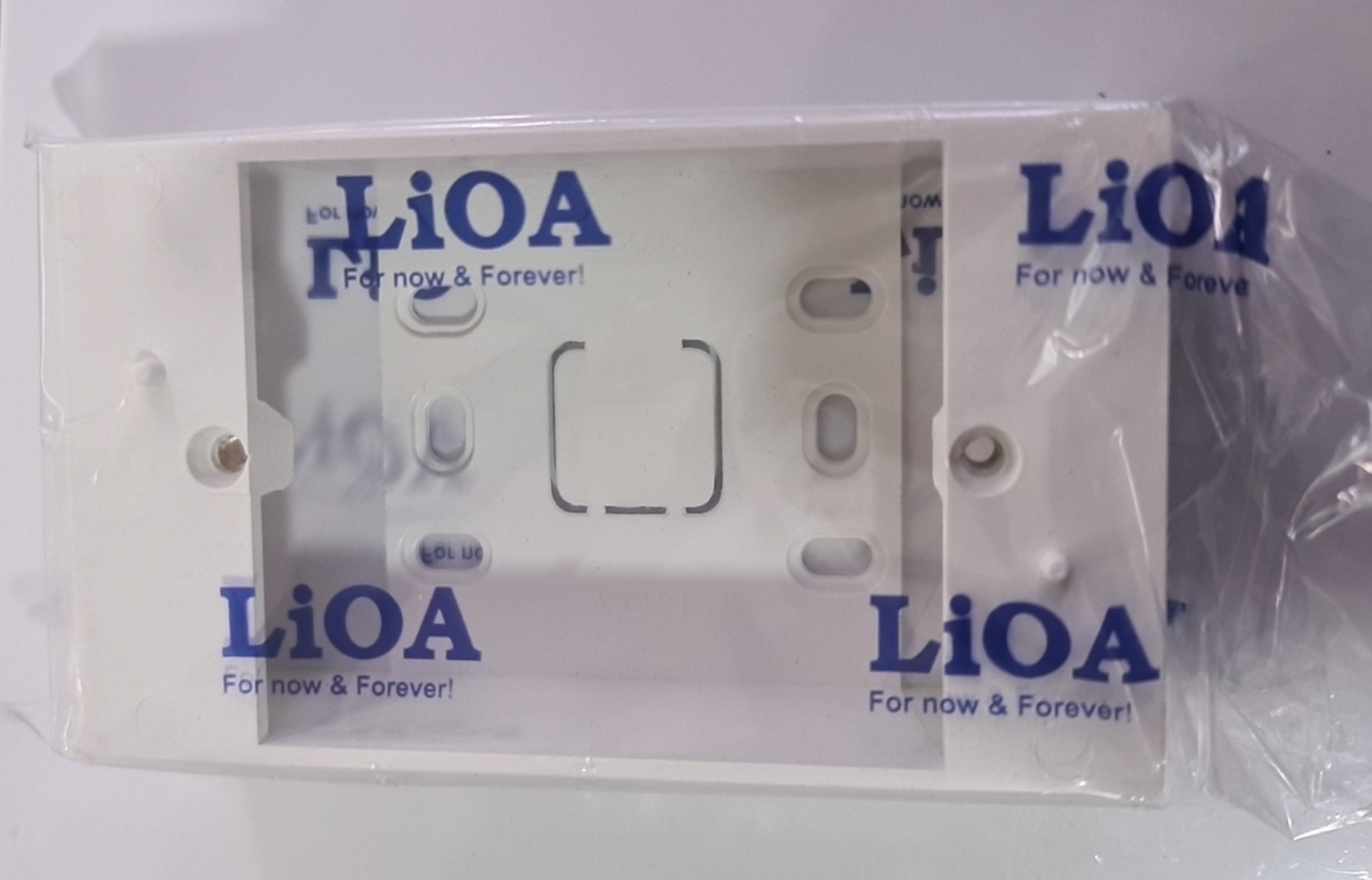 Mặt 1 lỗ mặt 2 lỗ mặt 3 lỗ mặt 4 lỗ mặt 5 lỗ mặt 6 lỗ mặt cb đen mặt mcb 1p mặt mcb 2p mặt kín sino s18 đế nổi