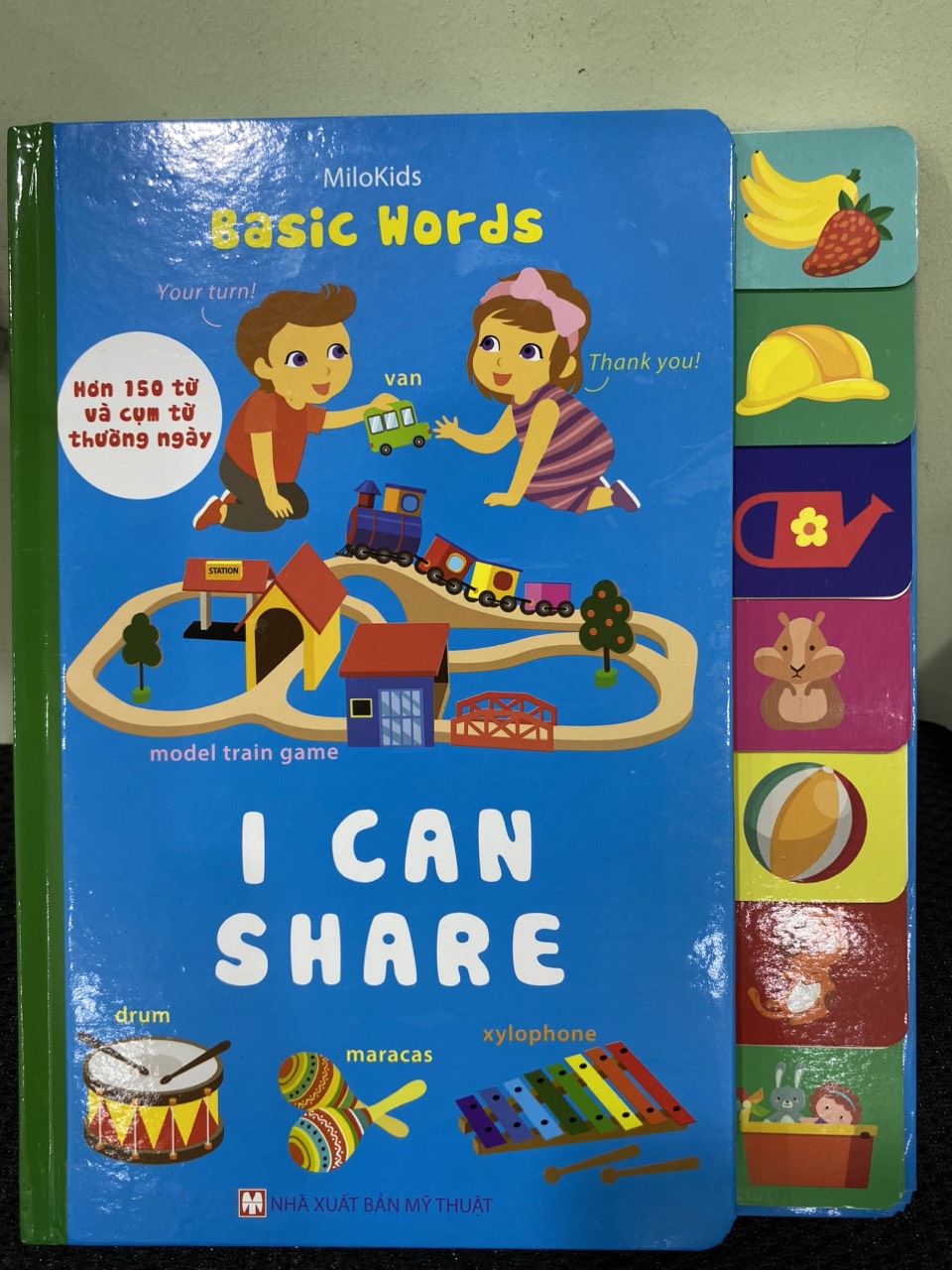 Sách: basic words – i can share