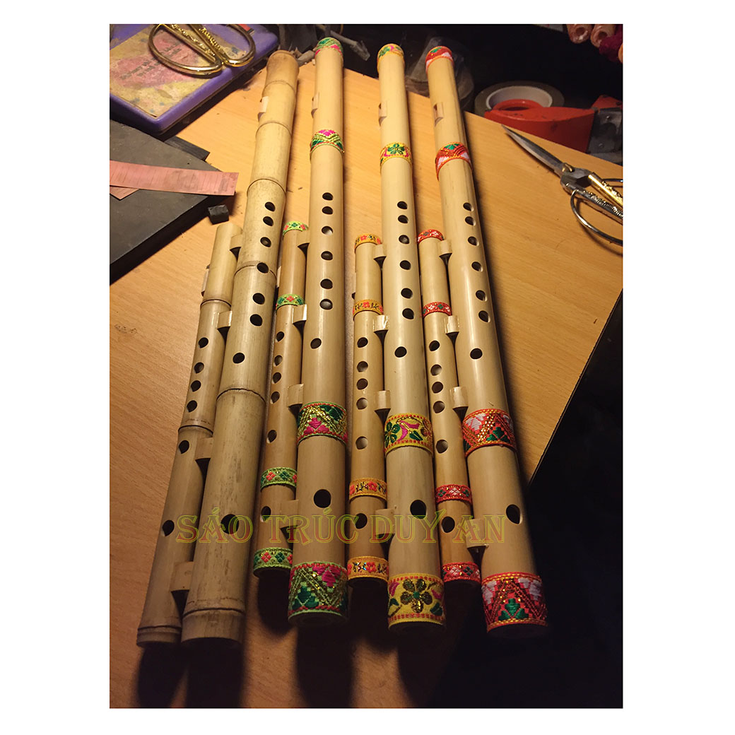 sáo mèo kép việt quấn vải thổ cẩm tone đô / sáo trúc duy an