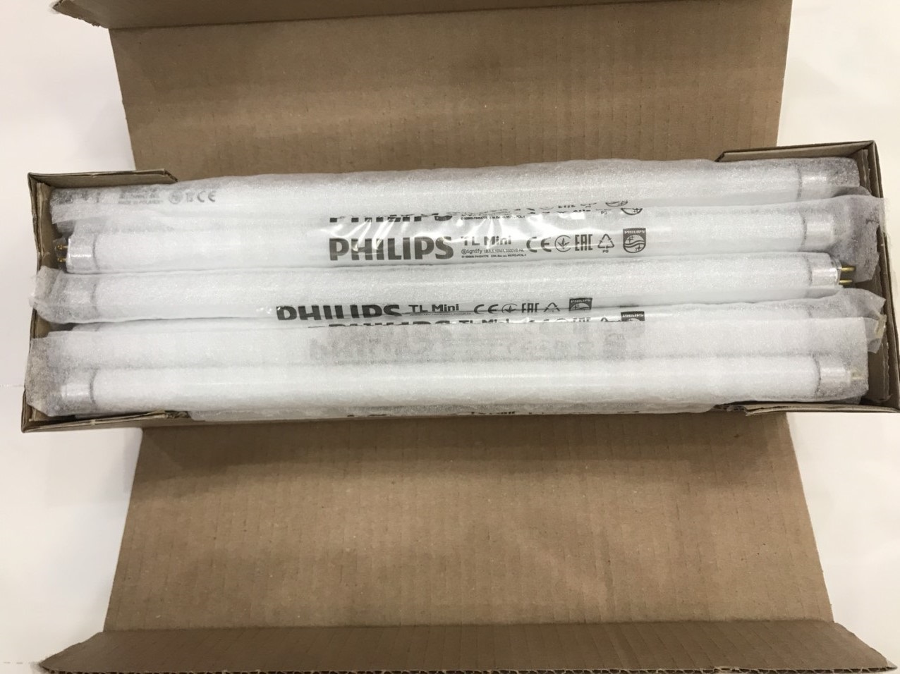Bóng đèn diệt côn trùng cho đèn ds d82 đại sinh - bóng philip 8w.