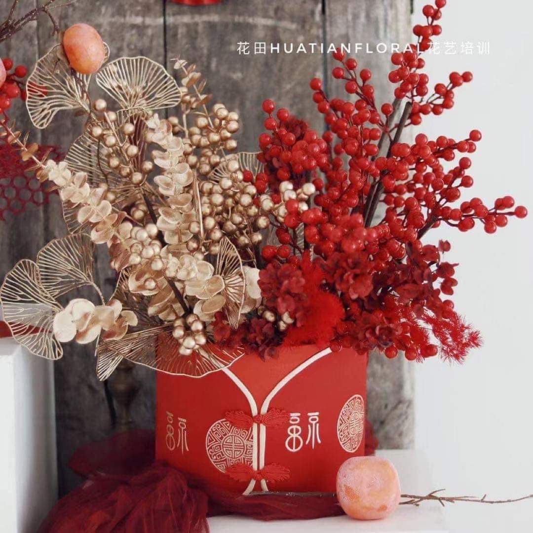 Cành đào đông đỏ cao cấp decor tết quả cứng cáp căng bóng