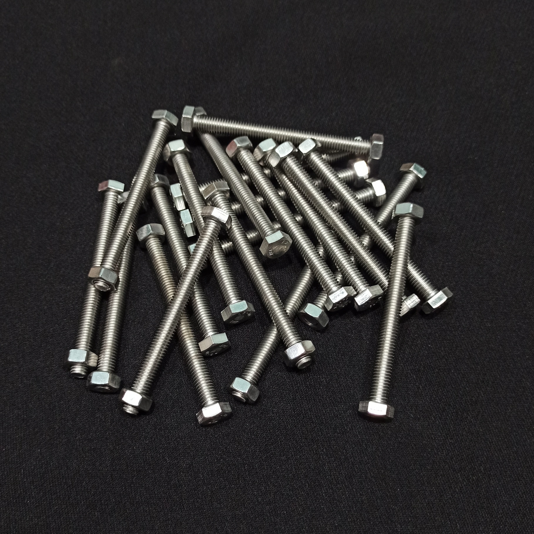 M6x70mm INOX 304 COMBO 20 Bu Long Con Tán, 6 Li 7 Phân