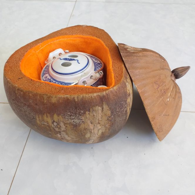 Quả dừa giữ nhiệt bình trà kèm bình tích 0.8 lít. Không sơn bóng