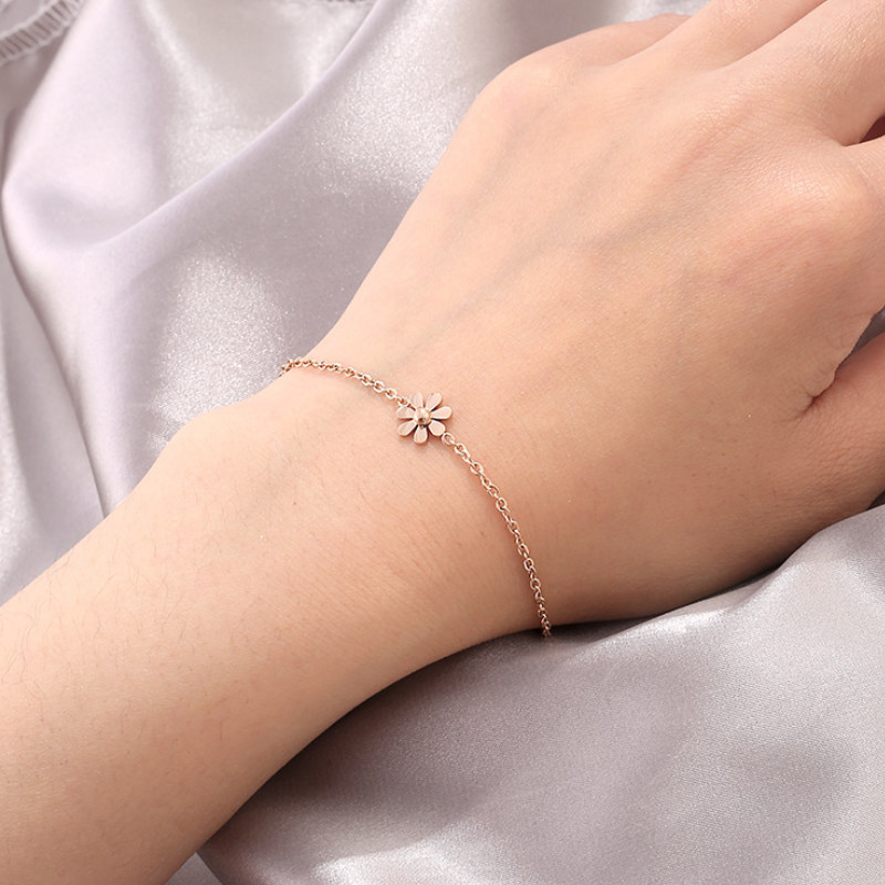 Lắc Tay Hoa Cúc Titan Ko Đen TT 2919