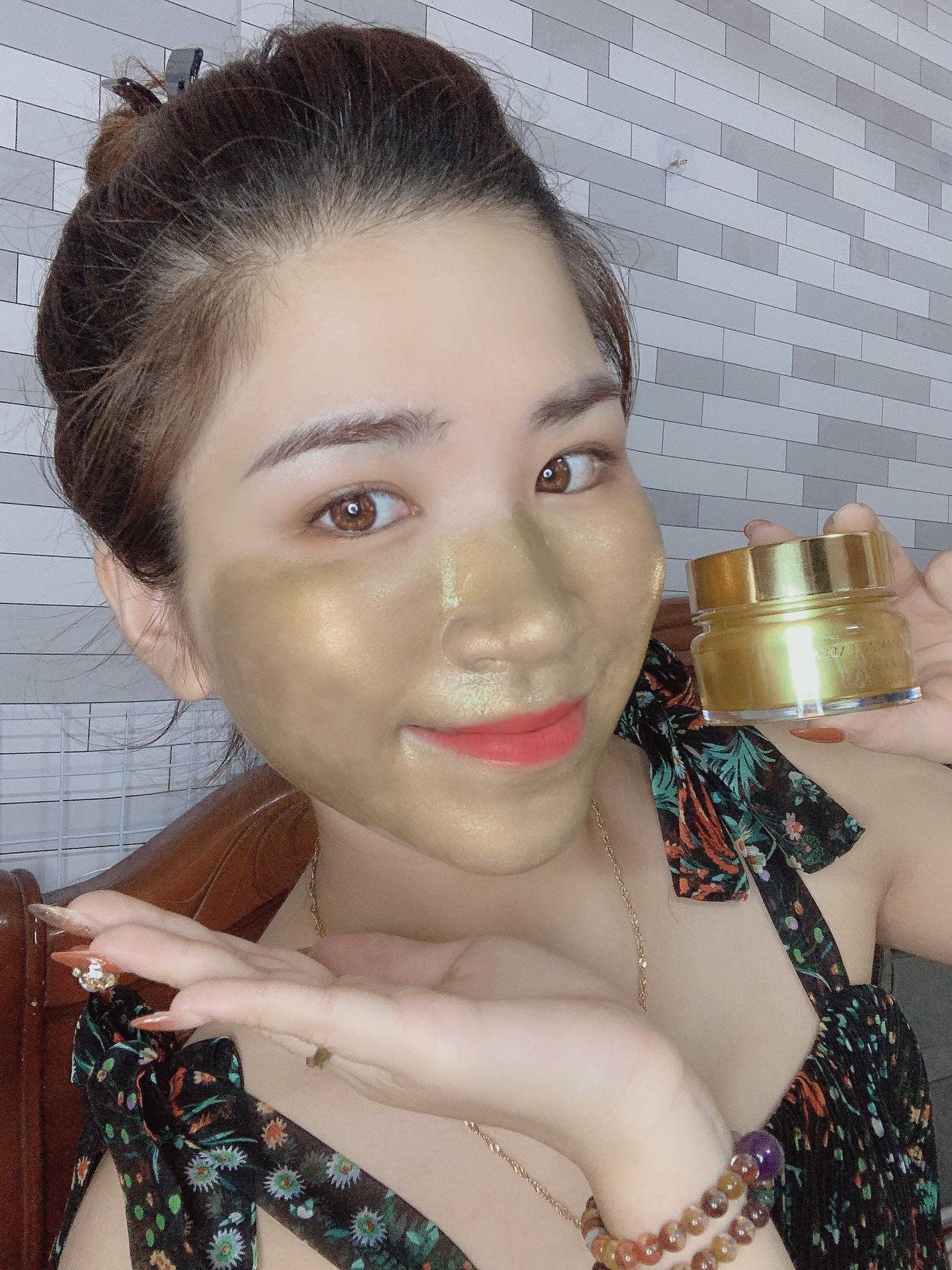 MẶT NẠ TỪ TÍNH VÀNG GOLD 24K nhà e  XÀI PHÊ LẮM LUÔNNNNNN