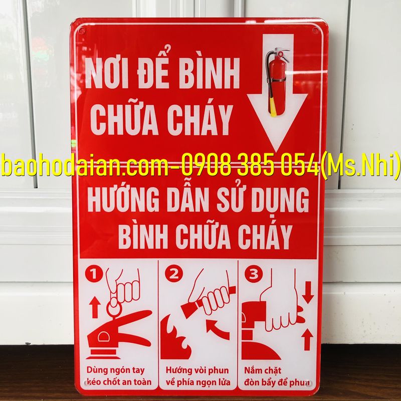 Bảng báo khu vực để bình chữa cháy chất liệu mica KT20x30cm