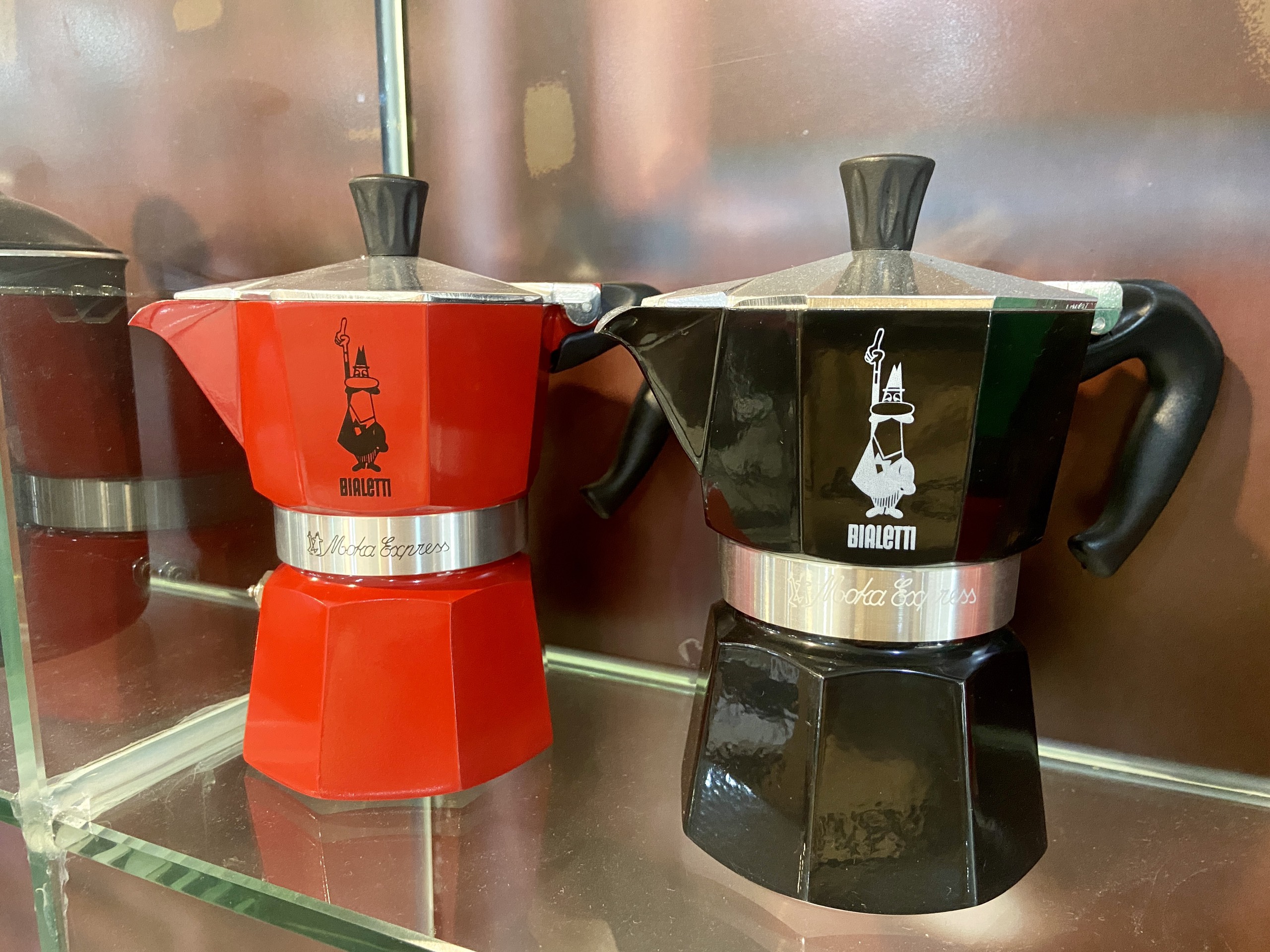 Ấm pha cà phê bialetti moka express rossa/nera 3 cup - hàng chính hãng