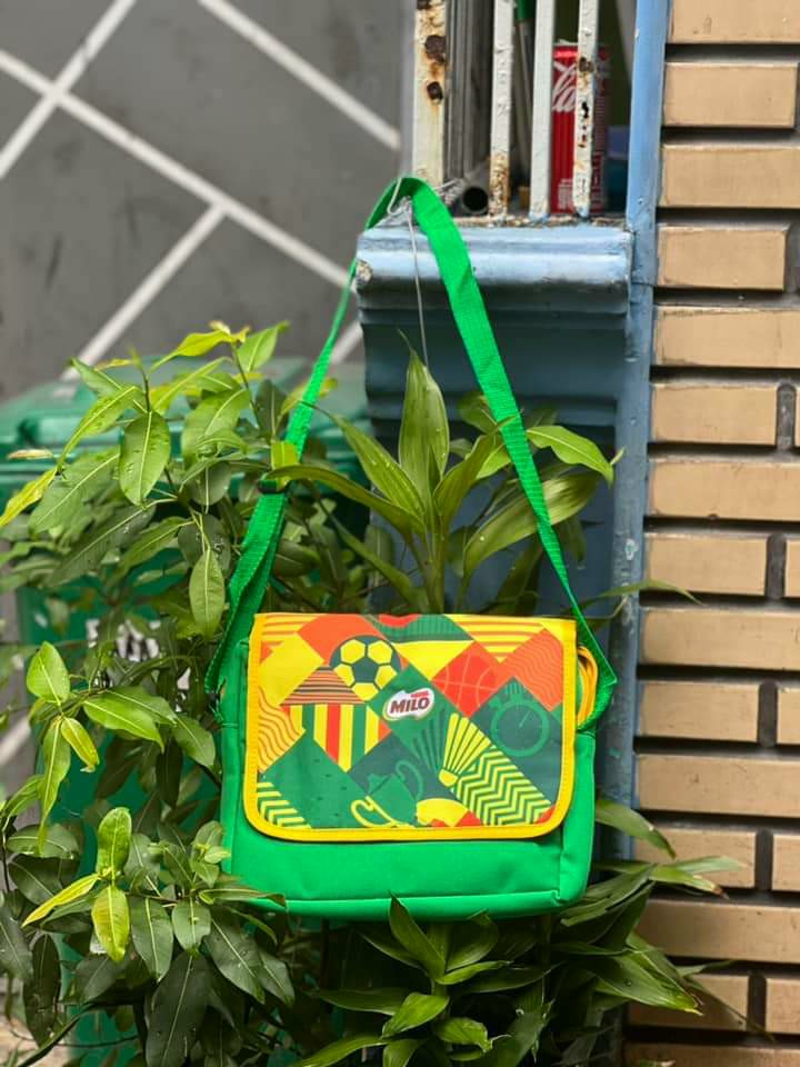 Túi đeo chéo milo cho các bé cực ngầu