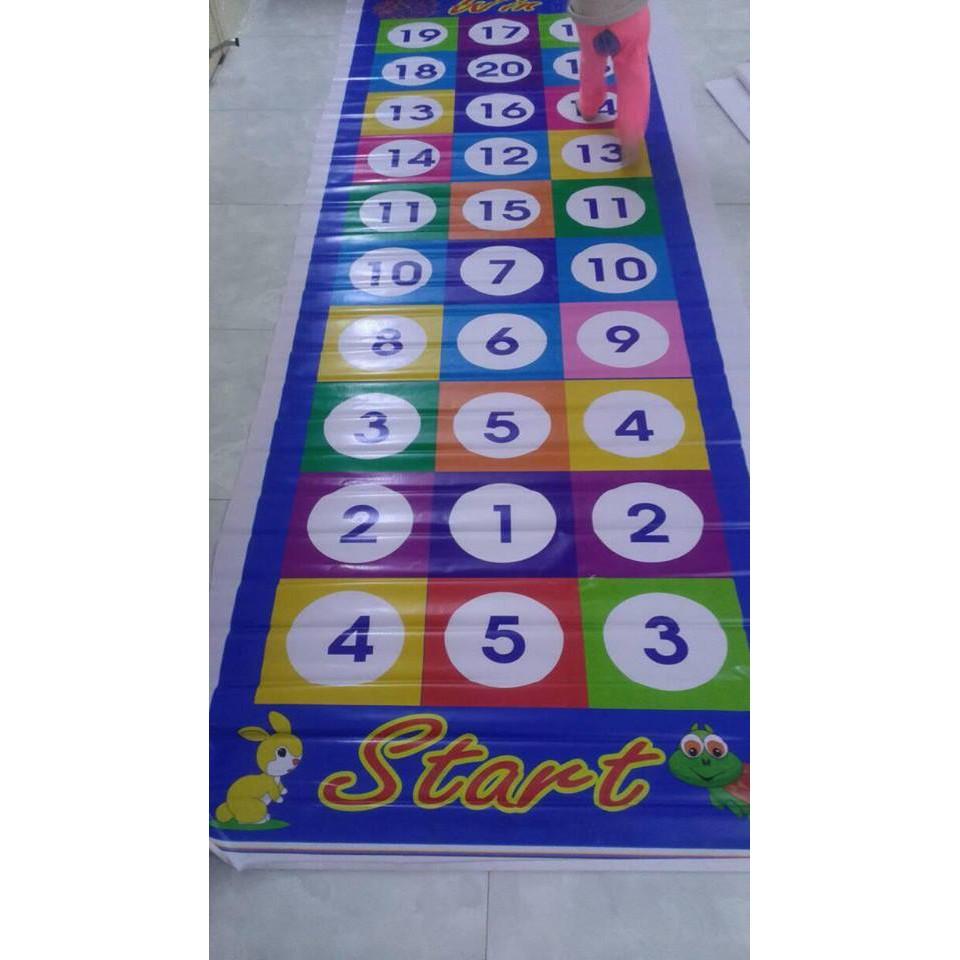 Bạt nhảy số , chữ cái, bàn chân cho bé và trường mầm non
