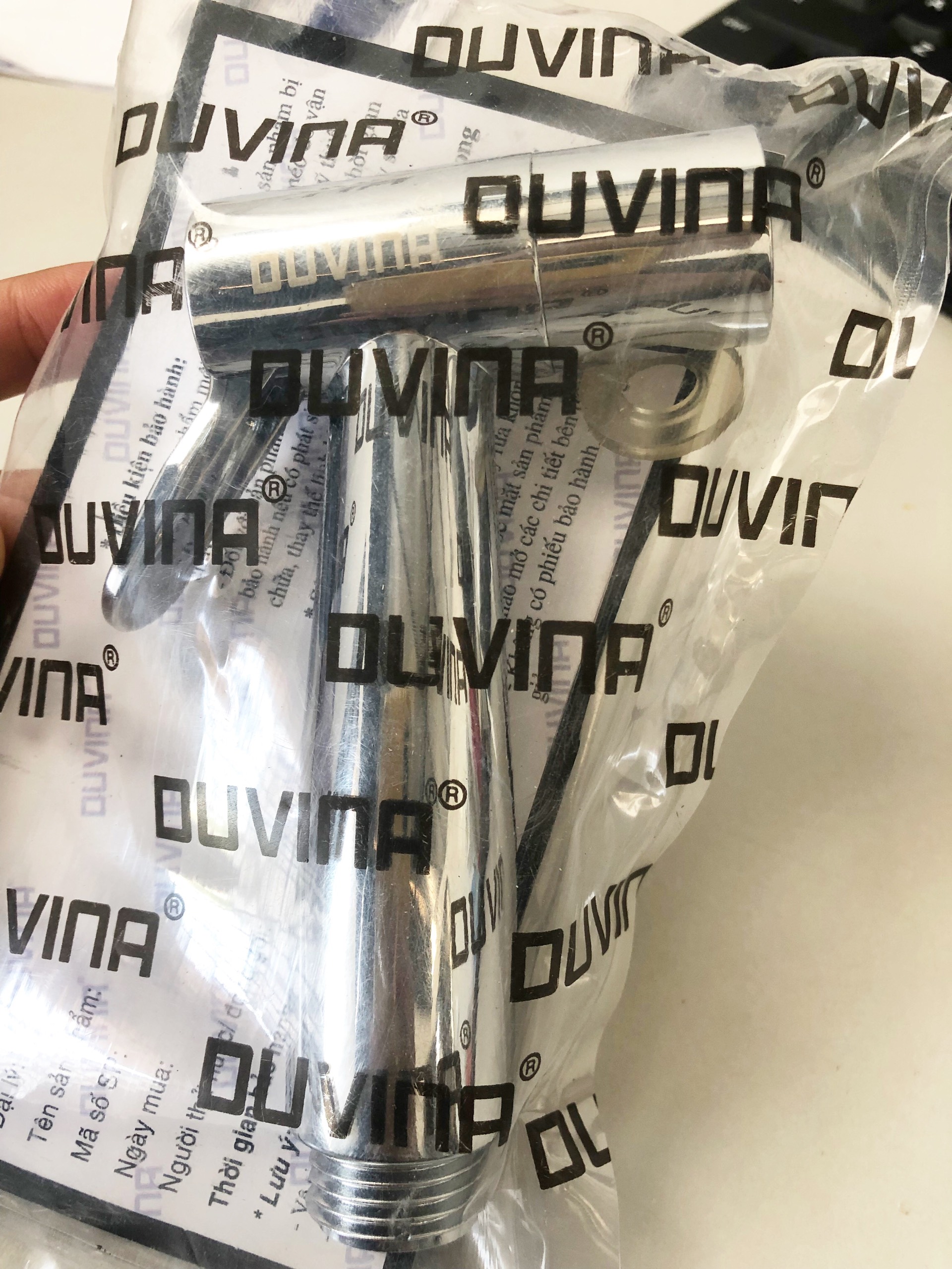 Đầu xịt toilet cao cấp DUVINA, vòi xịt vệ sinh, vòi xịt bồn cầu, vòi xịt, đầu vòi xịt vệ sinh, vòi xịt toilet, đầu vòi xịt vệ sinh tăng áp, giá vòi xịt bồn cầu, vòi rửa vệ sinh, vòi vệ sinh bồn cầu