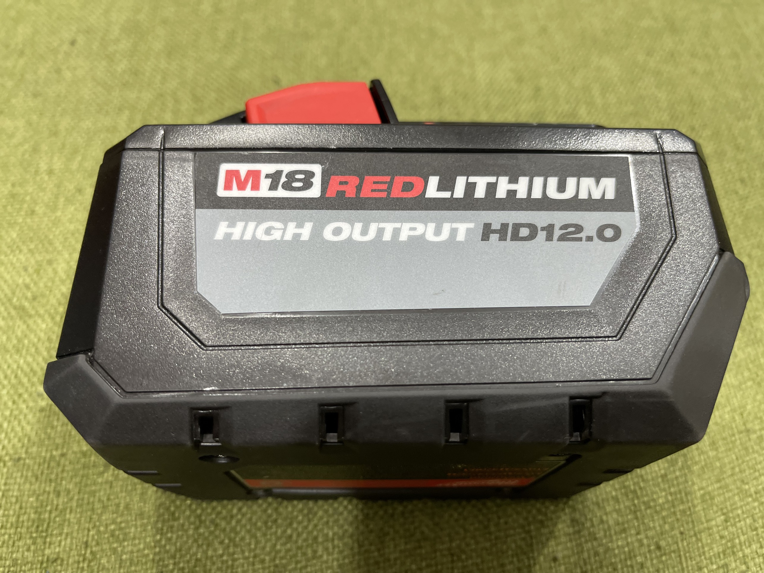 Pin milwaukee high output 18v 12ah m18