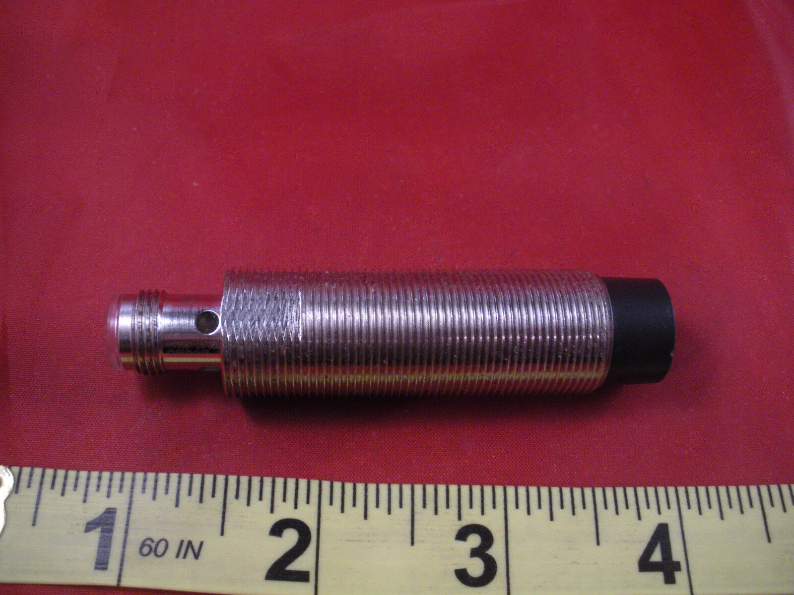 Cảm Biến Từ Omron E2A-M18LN16-M1-B1