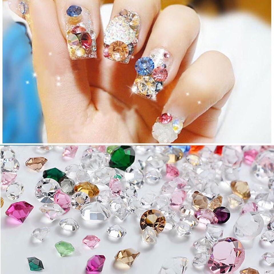 Hạt pha lê lấp lánh đính móng nghệ thuật