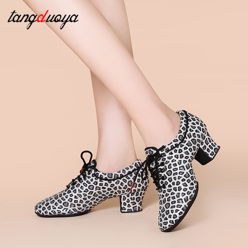Phụ nữ hiện đại jazz giày leopard in vuông phòng khiêu vũ khiêu vũ giày phụ nữ tiêu chuẩn giáo viên đào tạo khiêu vũ latin giày
