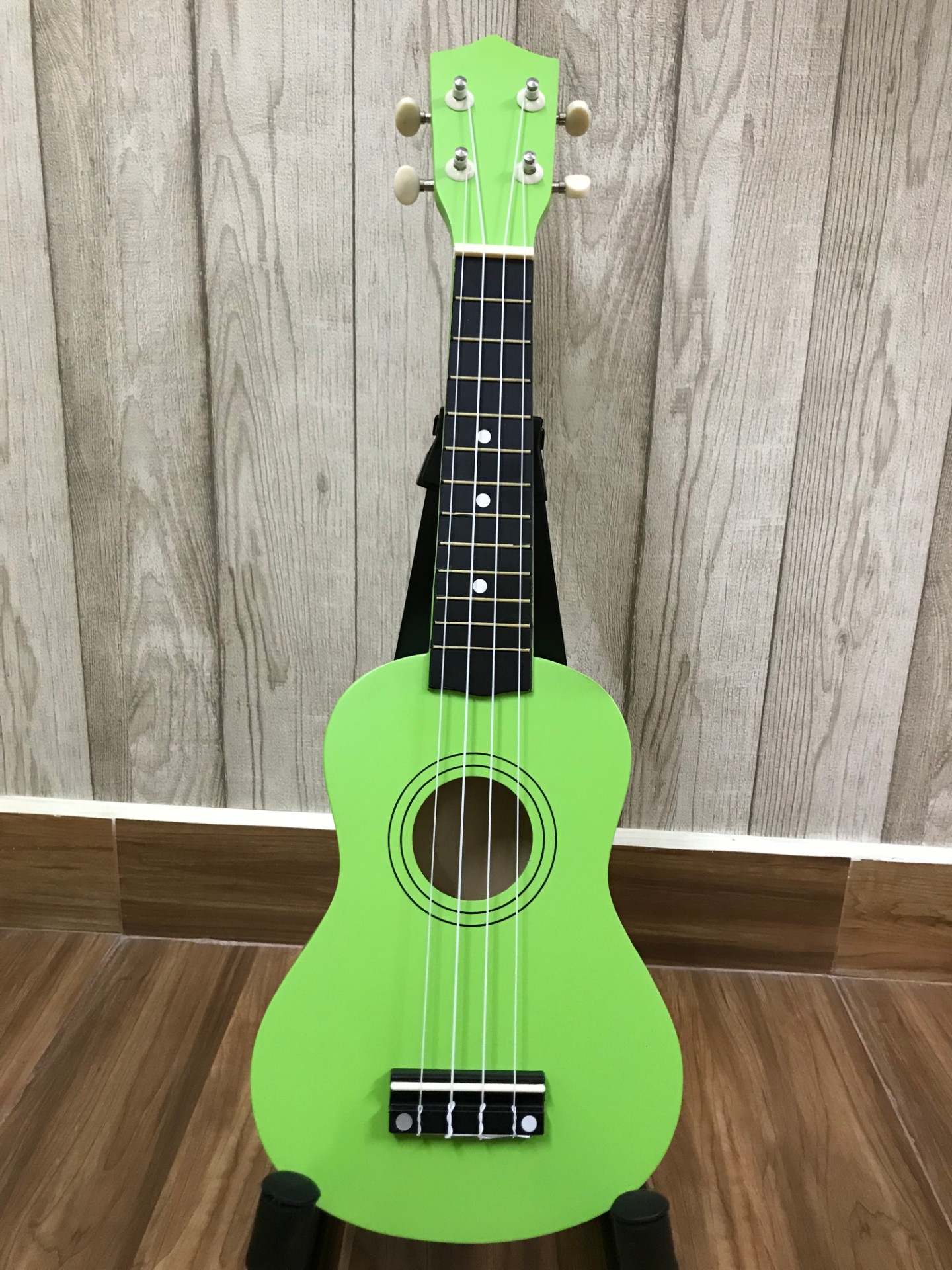 [HCM]Mua Đàn Ukulele size 21 tặng kèm bao đựng + sách học + dây sơ cua + phím gẩy + thùng carton chống sốc