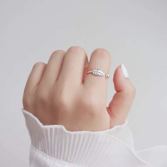 Nhẫn bạc lông vũ