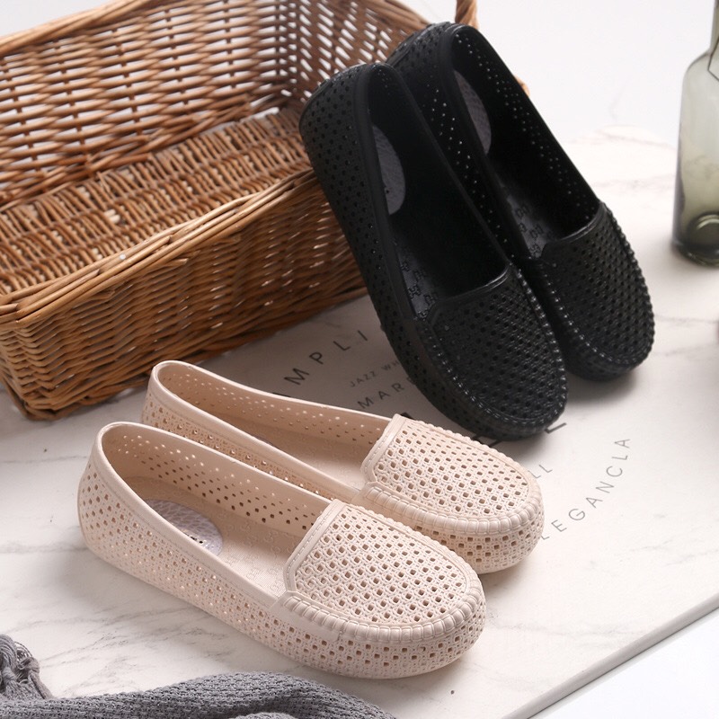 [Hoàn Tiền 15%]Giày nhựa thoáng khí siêu dẻo thời trang