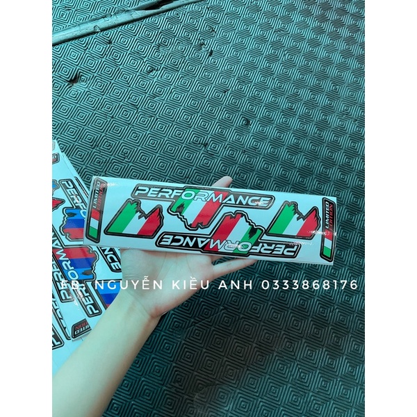 TEM CỜ Ý 3 MÀU DÁN CÁC LOẠI XE MÁY , CHẤT LIỆU TEM KÉO LỤA CHỐNG NƯỚC