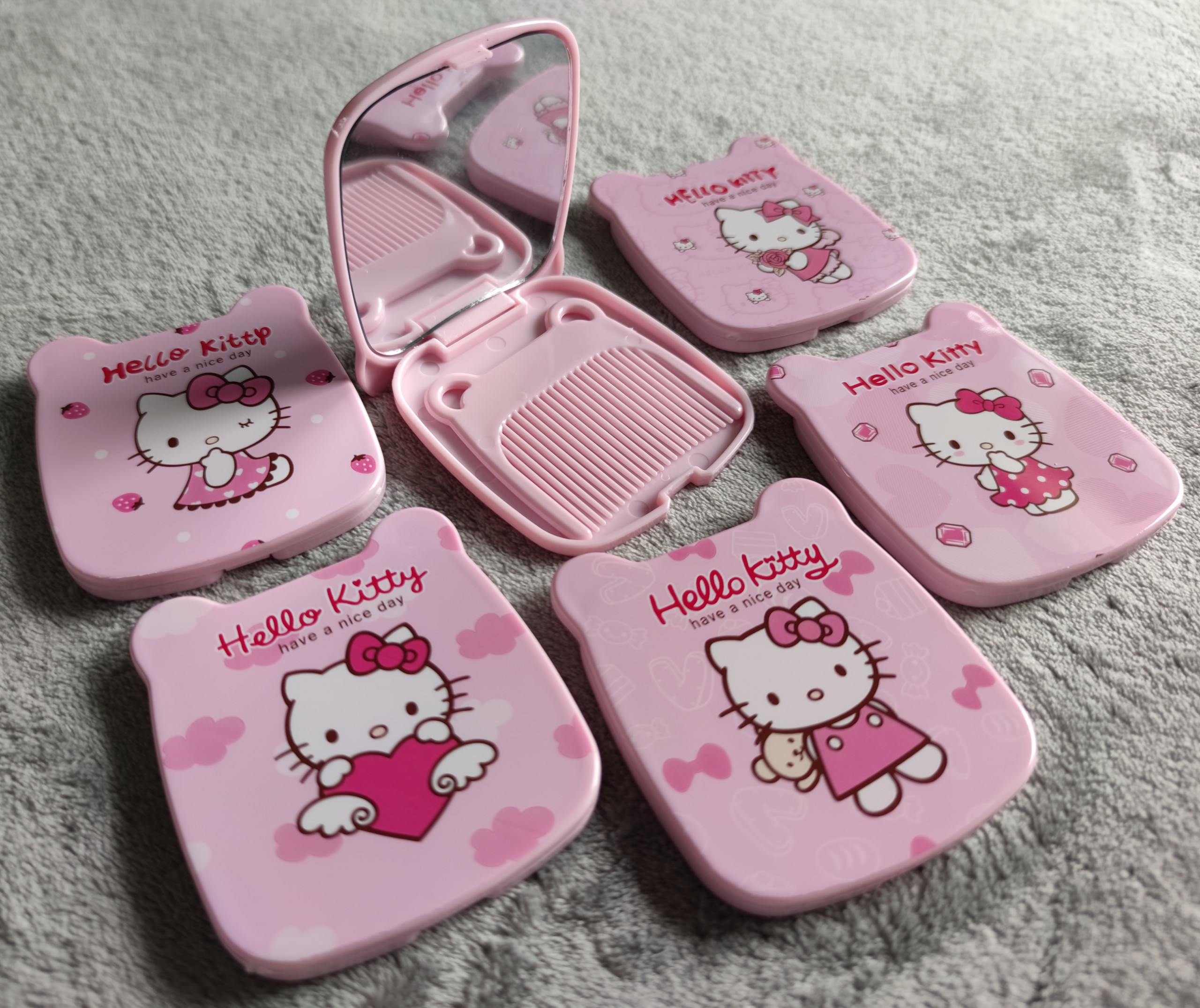 [HCM][TẶNG THUN CỘT TÓC] Bộ Gương Lược Cầm Tay Mini Dễ Thương Nhiều Mẫu Đa Dạng (Gương Kitty Tai Mèo)