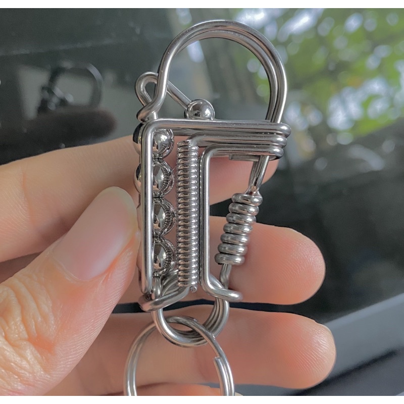 Móc khoá inox 304 hình chim cánh cụt dày 2 ly tặng kèm móc ráy tai